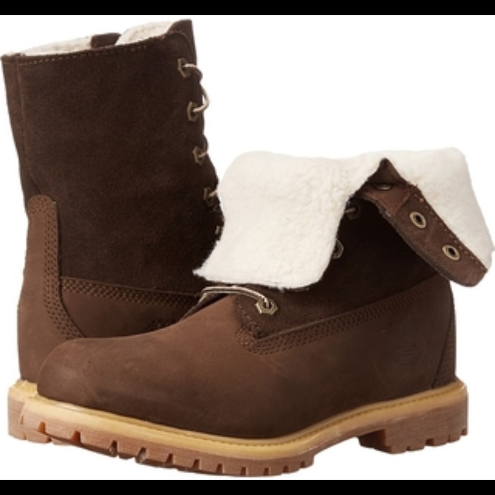 Timberland Women’s Teddy Fleece Size 8